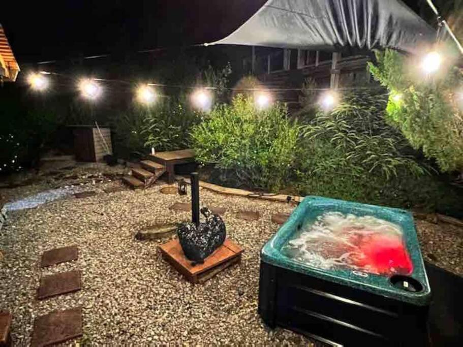 Tiny House, Wifi,Hot Tub,Secluded Villa Cosby Kültér fotó