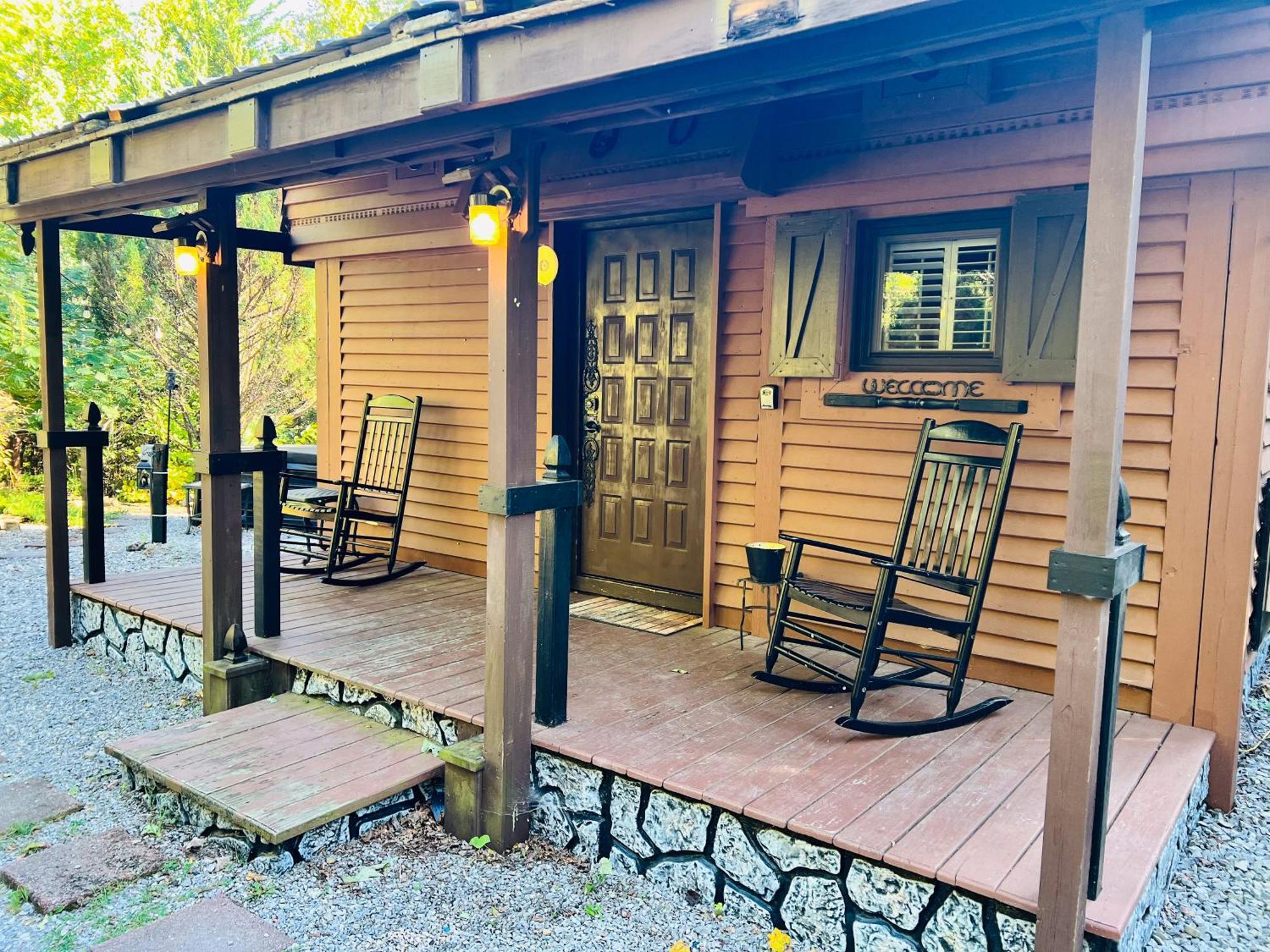 Tiny House, Wifi,Hot Tub,Secluded Villa Cosby Kültér fotó