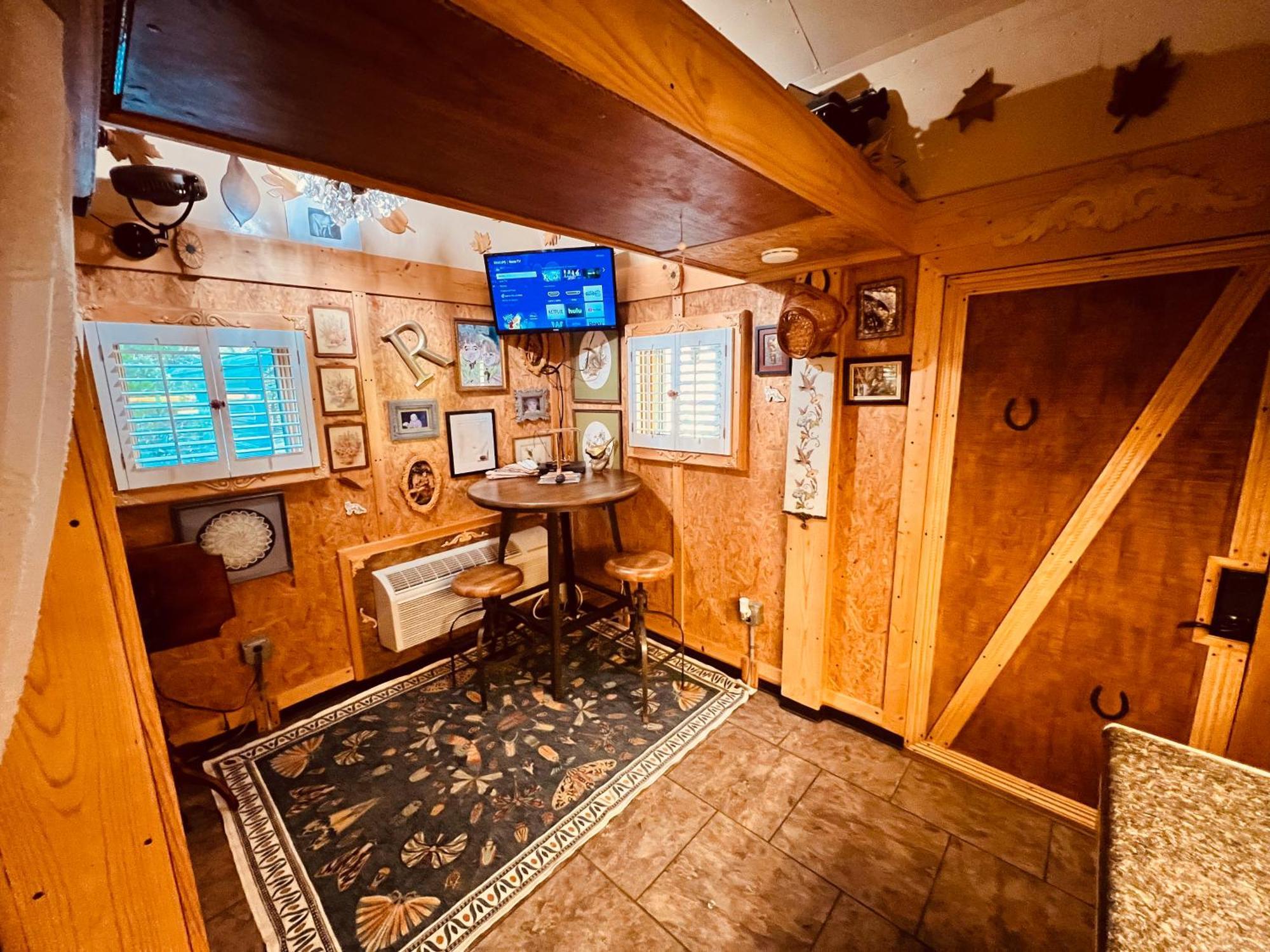 Tiny House, Wifi,Hot Tub,Secluded Villa Cosby Kültér fotó