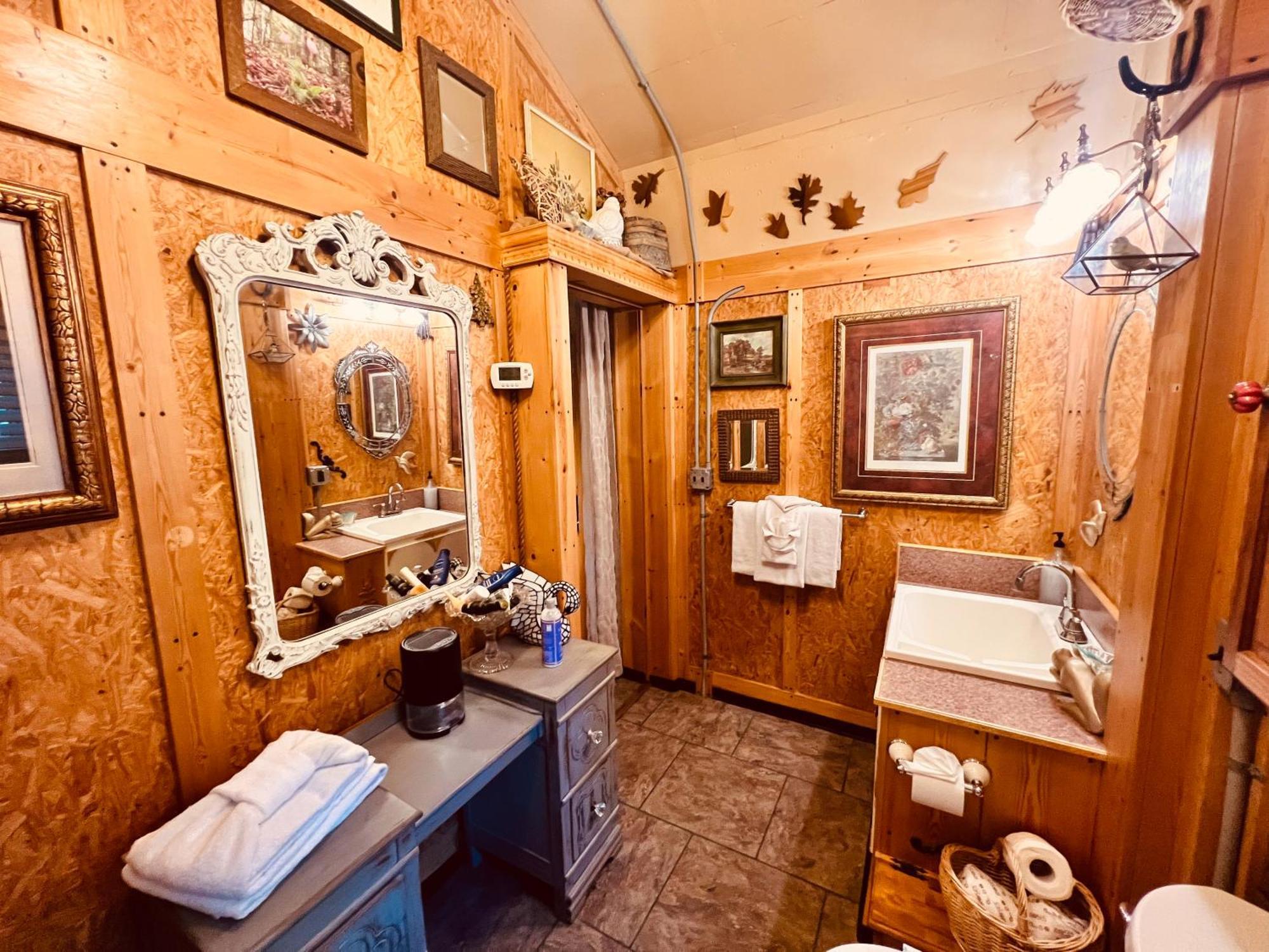 Tiny House, Wifi,Hot Tub,Secluded Villa Cosby Kültér fotó